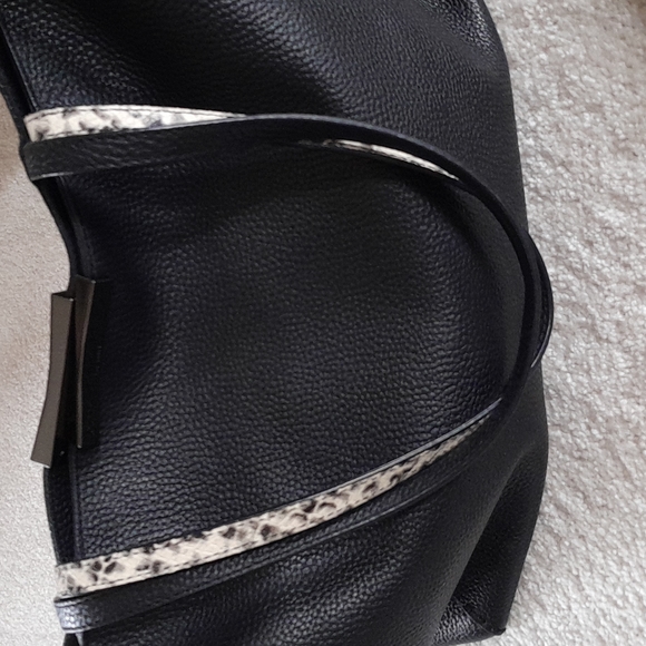 Tote - Picture 5 of 9